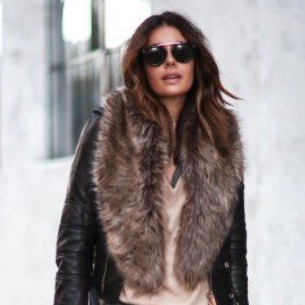 Long Faux Fur Scarf - EXPRESS